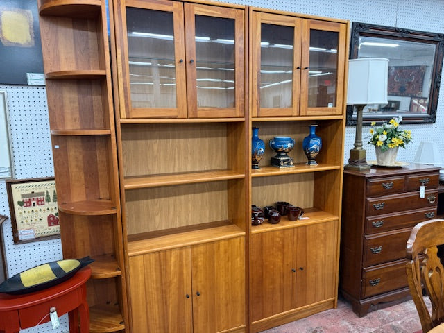 Vintage Bookcase with Three Shelves – Cherished Possessions